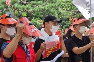 낙농인들 서울우유에서 "원유대 인상하라" 촉구집회