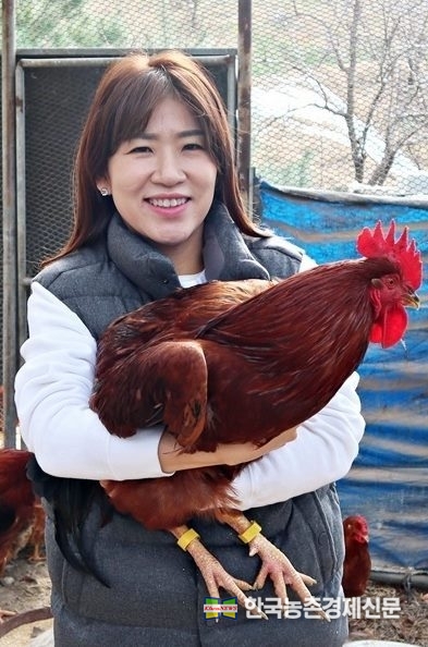 유라이크코리아 김희진 대표는 “닭의 건강상태 모니터링과 조류인플루엔자(AI) 등 가축 전염병 관리에 특화된 기술 개발에 성공했다. 내년 글로벌로 본격 진출하여 가금류(양계, 육계 등) 시장 대상으로 기술검증(PoC)과 상용화를 목표로 하고 있다. 전세계 특허 출원 중”이라고 밝혔다. kenews.co.kr