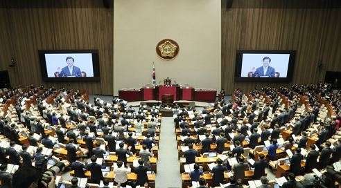 2022년 예산이 정부안 대비 +3.3조원 증액된 607.7조원(+8.9%)으로 12월 3일 09시 개최된 국회 본회의에서 의결·최종 확정됐다. 사진은 국회본회의 자료사진이다. <사진= 국회 kenews.co.kr>