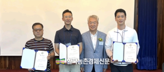 한국종축개량협회 종축등록위원 위촉. kenews.co.kr