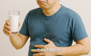 우유 마시면 배가 살~살~ 