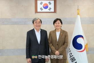 송미령 농식품부 장관,박진선 식품산업협회장과 'K-푸드' 수출 논의