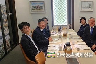 농어업·농어촌특별위원회 김호 위원장, 전임 위원장들 초청 간담회 가져